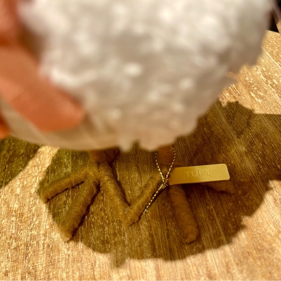 Featherly Friends Easter Bird Tuft the Bunny - Picture 9 of 10